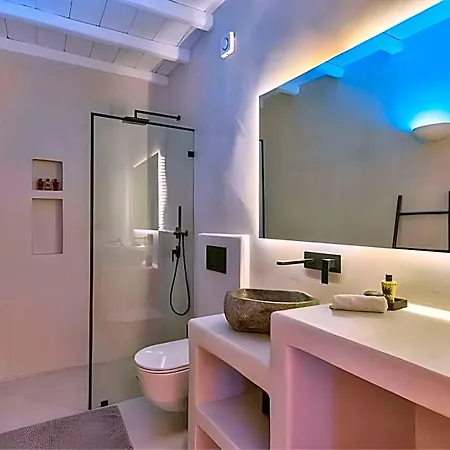 ホテル Cosy Flat On The Shore - 1bd2p - Mykonos 2*